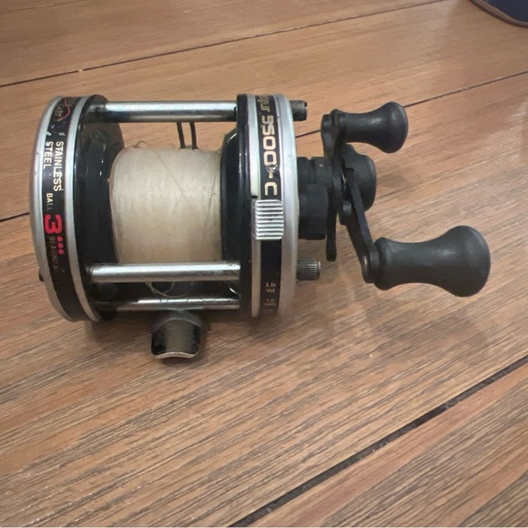 ABU GARCIA AMBASSADEUR 5500 C3 BAITCAST FISING REEL - Picture 3 of 3